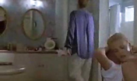 لزبین های زرق سكس دزدان دريايي و برق دار همدیگر را با بیدمشک مرطوب مرطوب می کنند