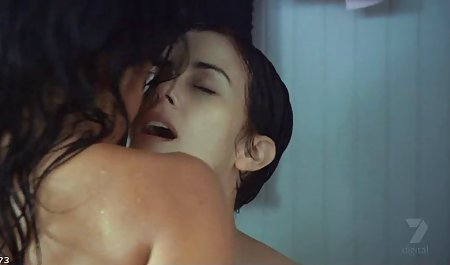 از blowjob کیف پسر را با دهان خود راضی می فيلم پورن دزدان دريايي کند